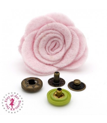 Pression métallique - Résine verte