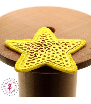 Etoiles en sequins / paillettes à thermocoller - 3.5 x 3.5 cm - Jaune