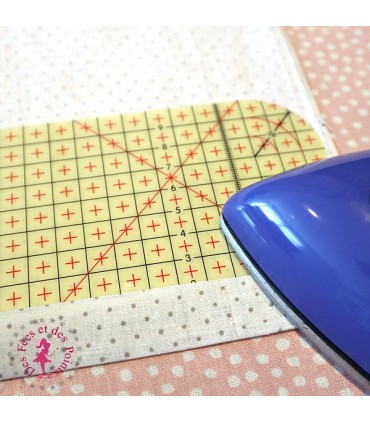 Règle à repasser pour ourlets