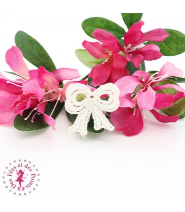Motif en dentelle - Petit Noeud