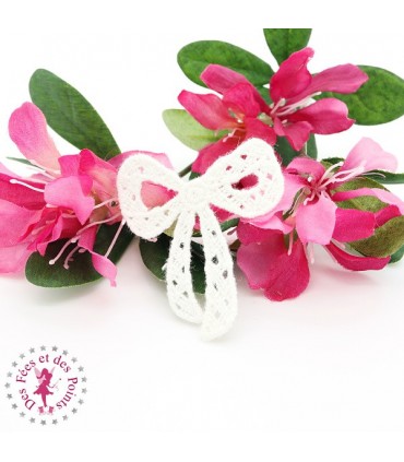 Motif en dentelle - Grand Noeud