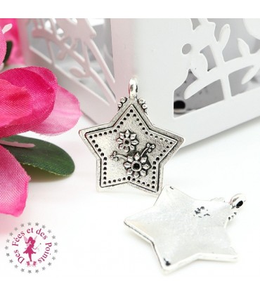 Charm / Pendentif "Etoiles fleuries"