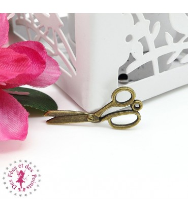 Charm / Pendentif "Ciseaux de couturière"