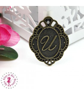 Charm / Pendentif "Médaillon Lettre U"