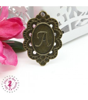 Charm / Pendentif "Médaillon Lettre A"