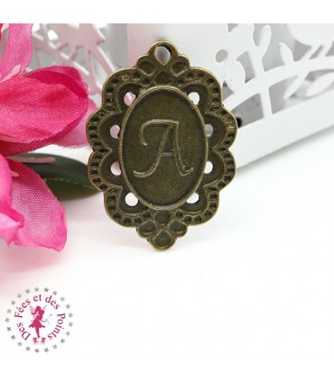 Charm / Pendentif "Médaillon Lettre A"