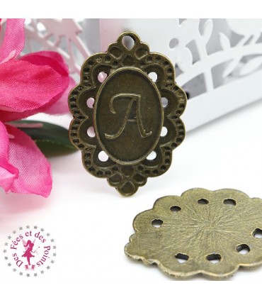 Charm / Pendentif "Médaillon Lettre A"