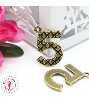 Charm / Pendentif "N° 5 Style Chanel"
