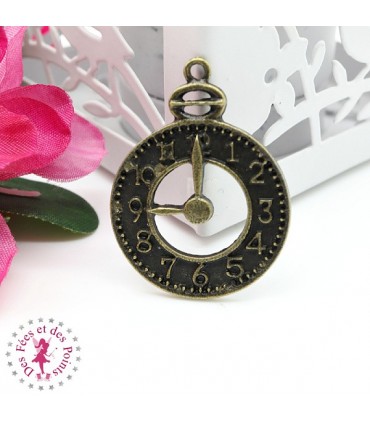 Charm / Pendentif "Il est 9 heures"