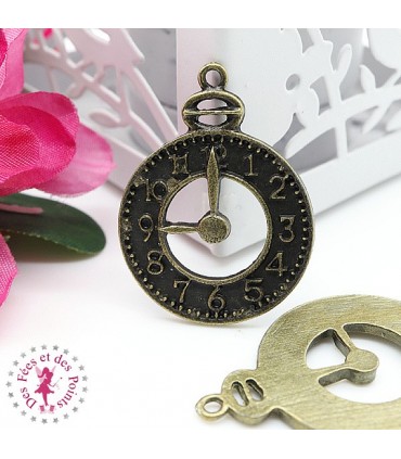Charm / Pendentif "Il est 9 heures"
