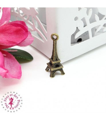 Charm / Pendentif "Tour Eiffel 3D"