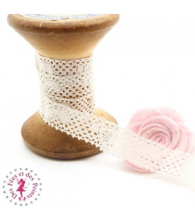 Dentelle ancienne avec arabesque - 15 mm