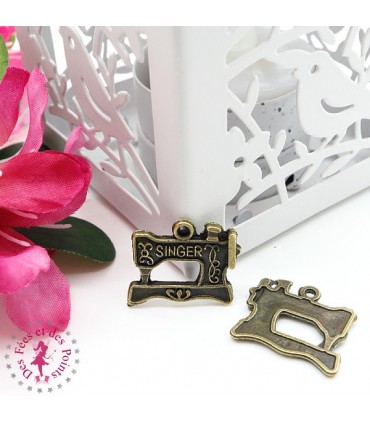 Charm / Pendentif "Machine à coudre Singer"