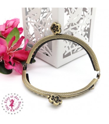 Fermoir métallique arrondi - Fleurs - 8.5 cm - Gravé - Bronze antique