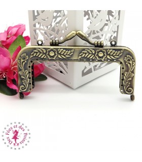Fermoir métallique rectangulaire - Embossage fleuri - 9.5 cm - Bronze antique