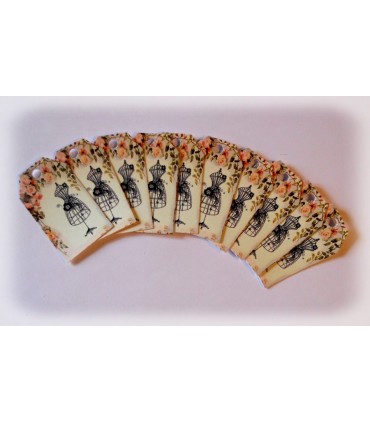 Etiquettes "Mannequin aux roses"