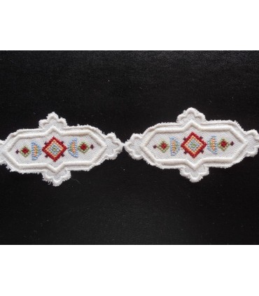 Dentelle avec médaillon brodé - Largeur 4.2 cm