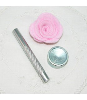 Outil pour riveter les rivets