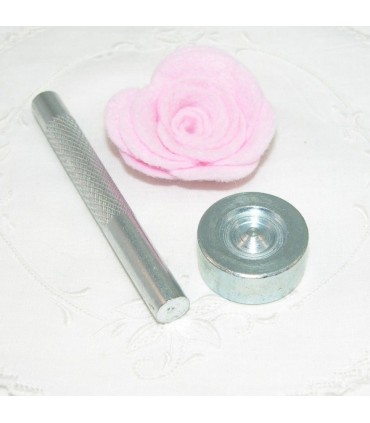 Outil pour riveter les rivets