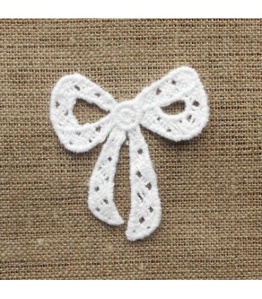 Motif en dentelle - Grand Noeud