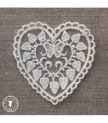 Grand Coeur en dentelle