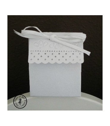 Boite cadeau blanc nacré