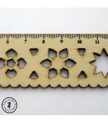 Règle en bois dentelle - Naturel - Etoile