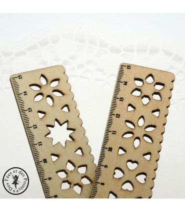Règle en bois dentelle - Naturel - Etoile