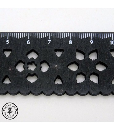 Règle en bois dentelle - Noir - Etoile